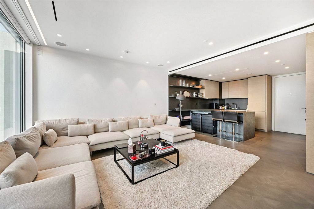 Property photo 3 of 12 Reception Room