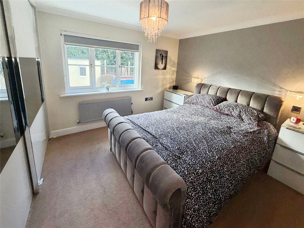 Property photo 3 of 25 Bedroom 1