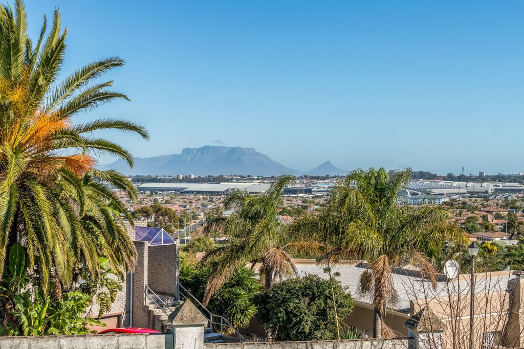 Property photo 1 of 15 1Bc1703752
