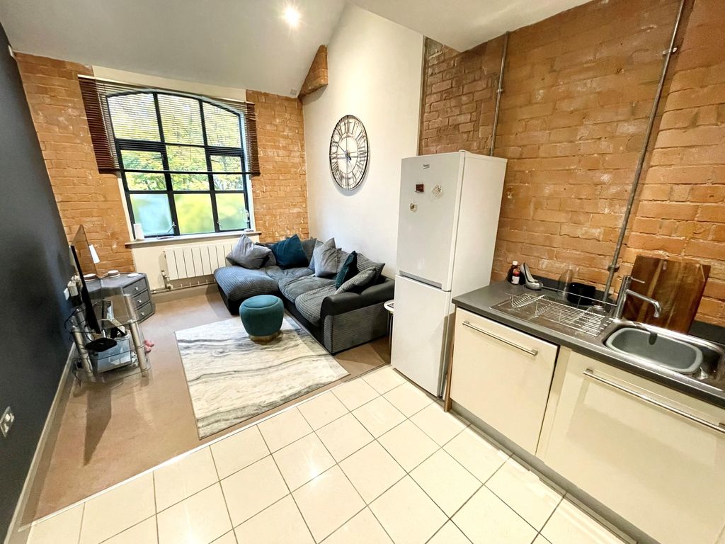 Property photo 2 of 8 Image