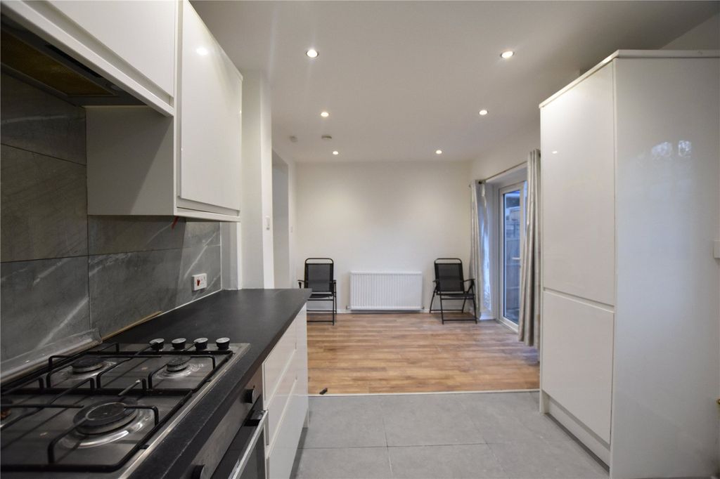 Property photo 3 of 22 Picture No. 14