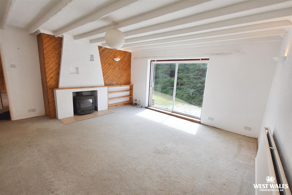 Property photo 2 of 22 11 (10).Jpg