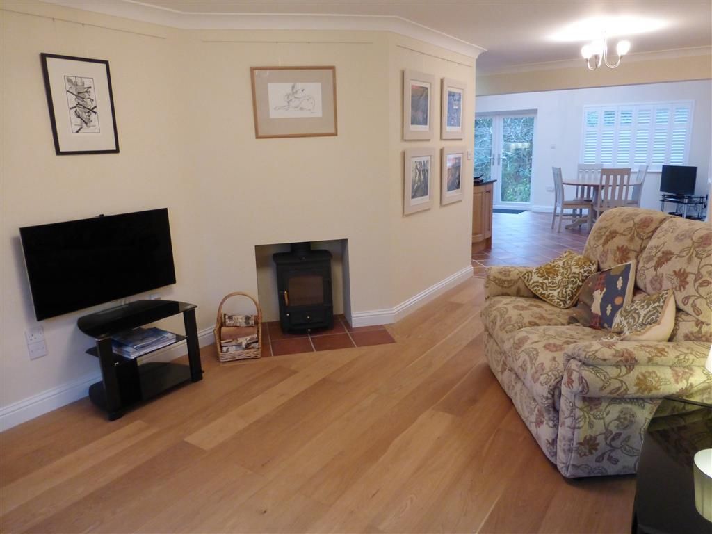 Property photo 3 of 17 Living Room