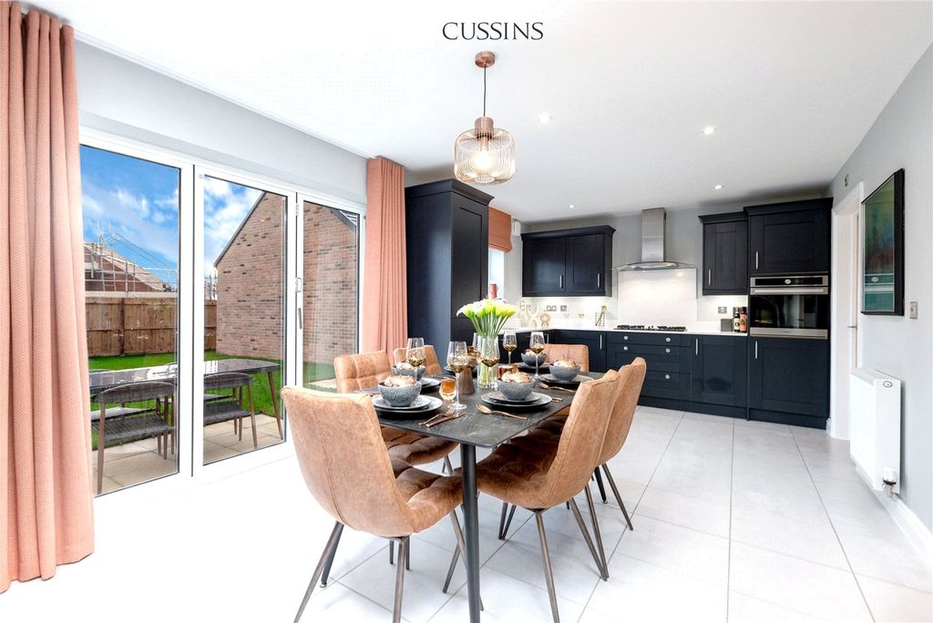 Property photo 3 of 10 Example Dining