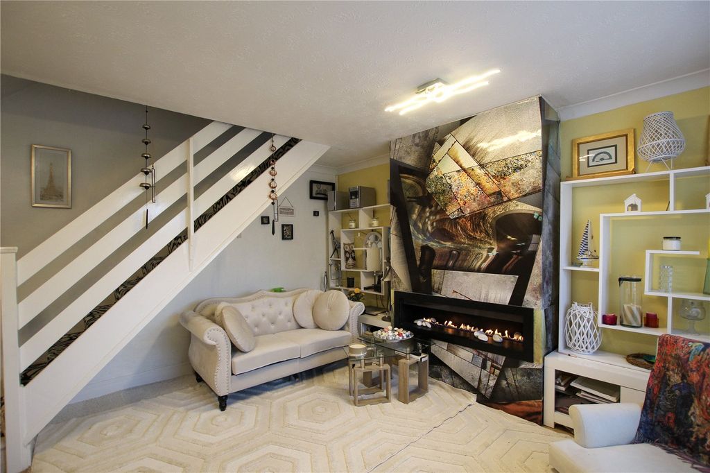 Property photo 2 of 12 Living Room.