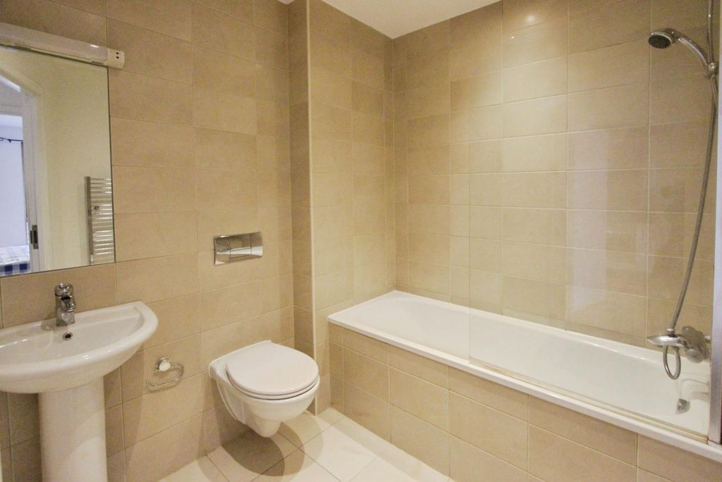 Property photo 3 of 5 642d1672-Bathroom.Jpg