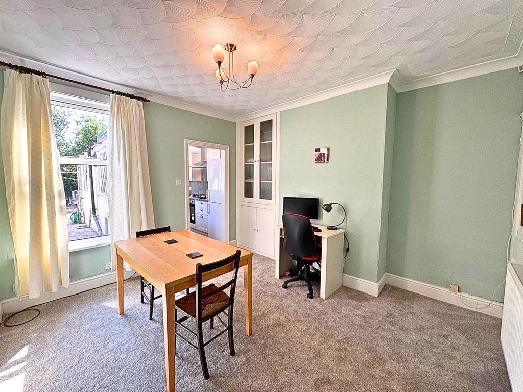 Property photo 3 of 14 Dining Room