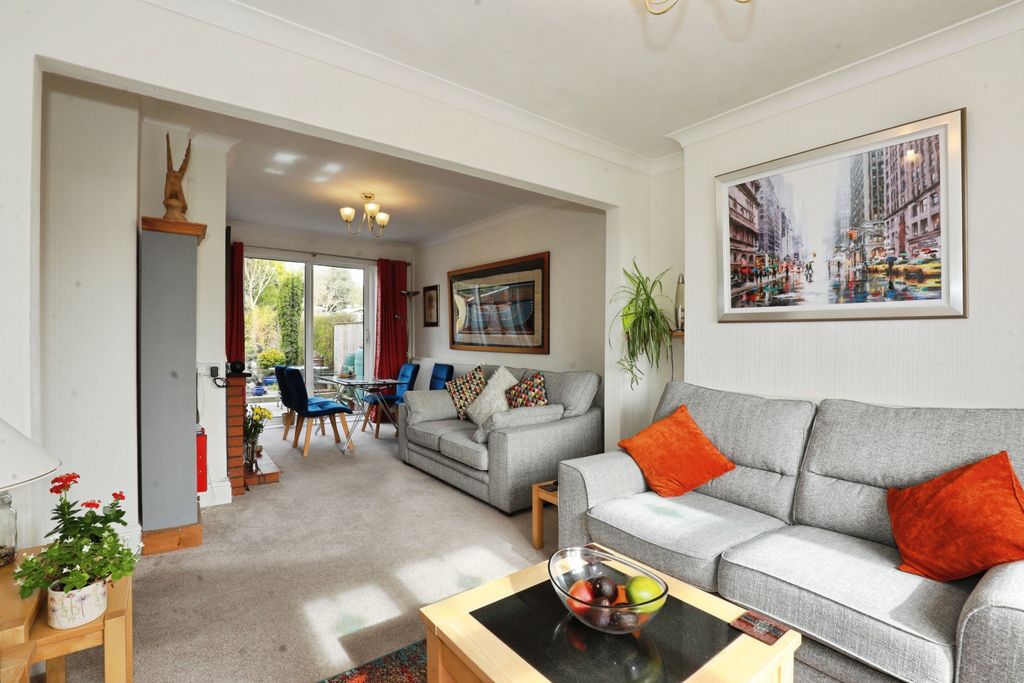 Property photo 3 of 15