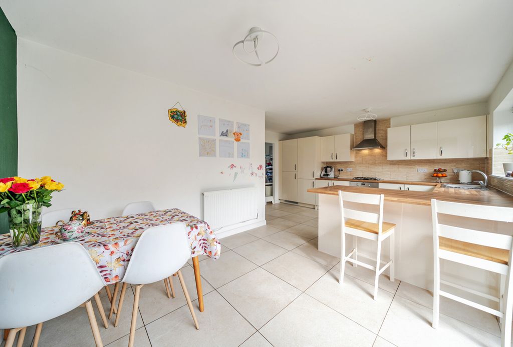 Property photo 2 of 17 1432569-2-69c16Fa...