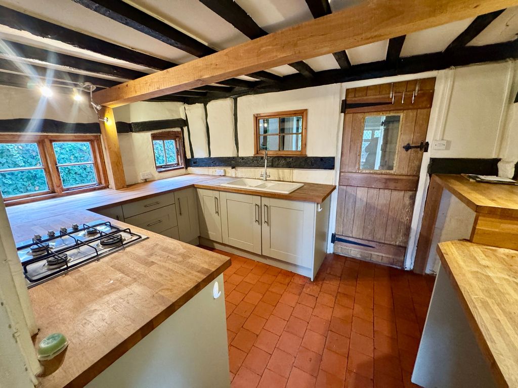 Property photo 2 of 9