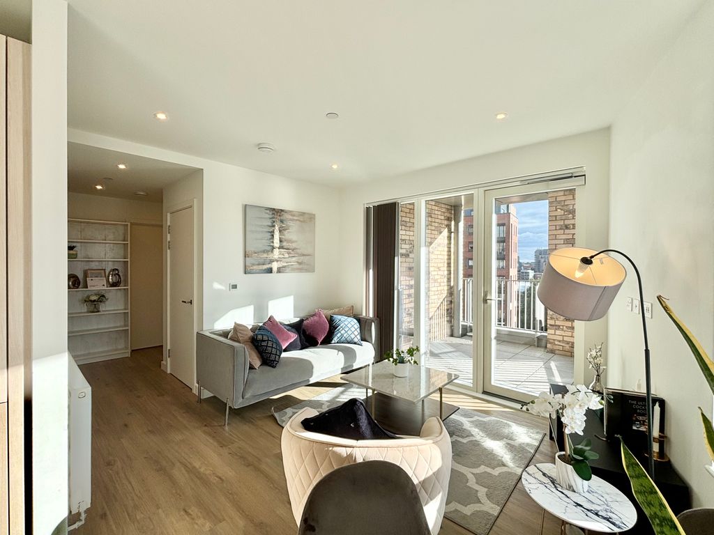 Property photo 3 of 12