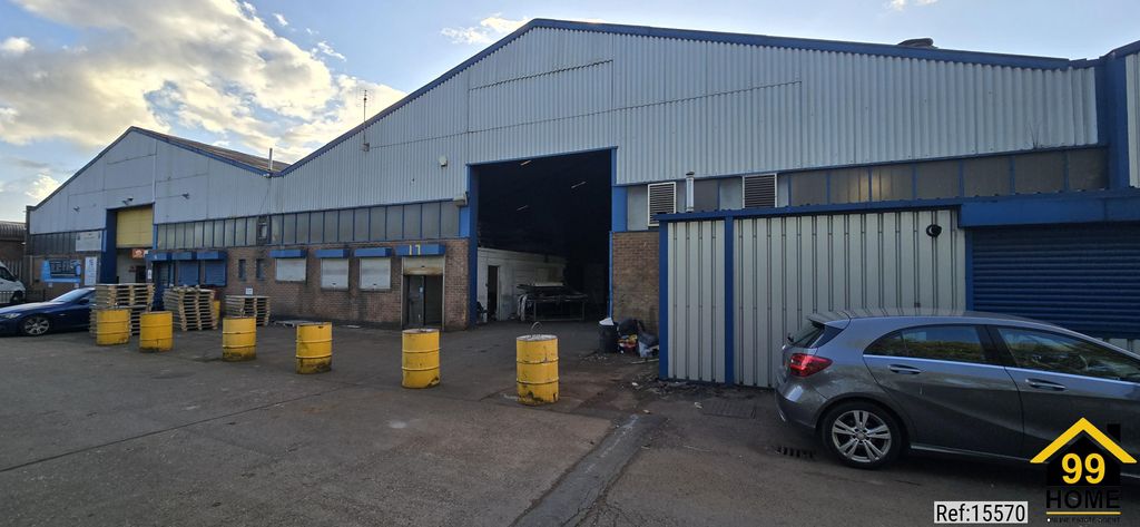 Property photo 1 of 12 Photo 0