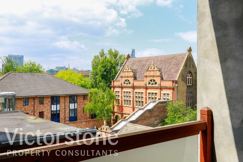 Property photo 2 of 13 1246534