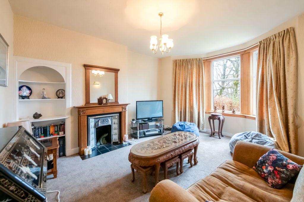 Property photo 2 of 24