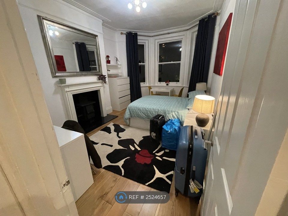 Property photo 3 of 12