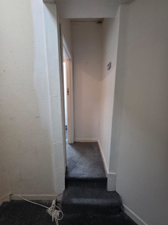 Property photo 1 of 8 Door