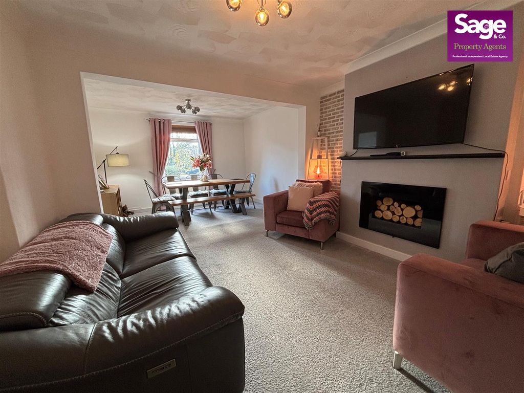 Property photo 2 of 40 Image00055 (1).Jpeg