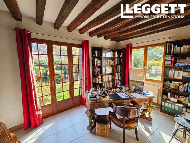 Property photo 2 of 10