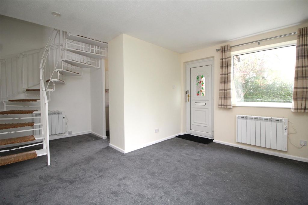 Property photo 2 of 9 Living Room 1.Jpg