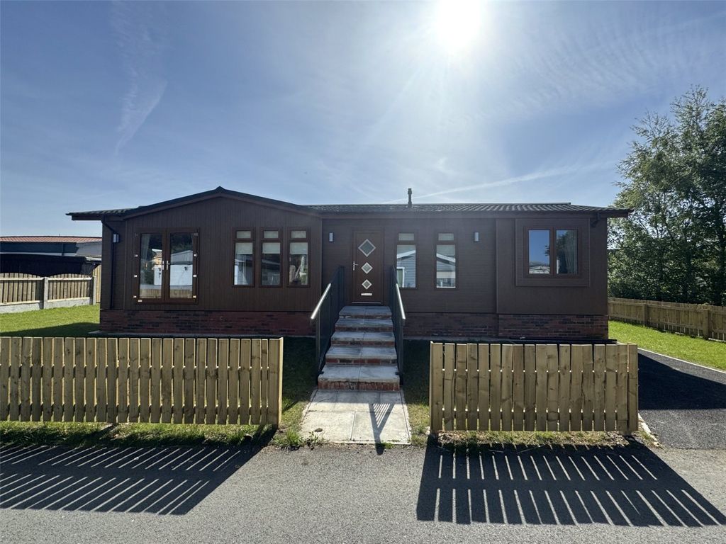 Property photo 1 of 9 Front Elevation