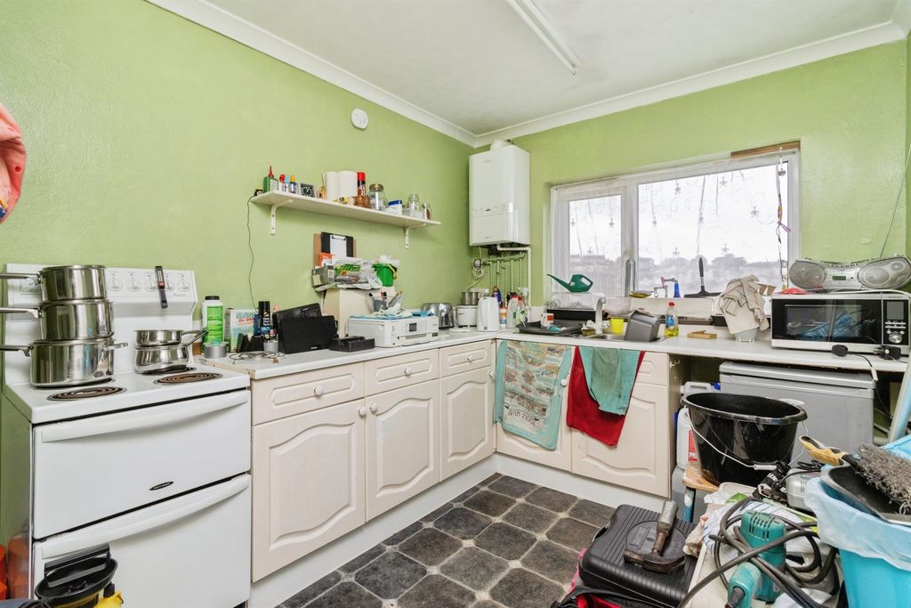 Property photo 3 of 11