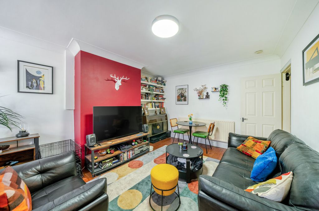 Property photo 3 of 13 1457411-7-69Fb4F2...