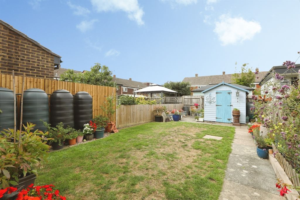Property photo 2 of 13