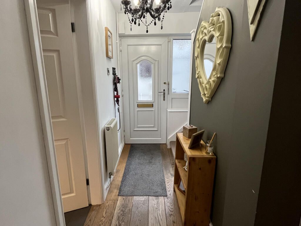 Property photo 2 of 32