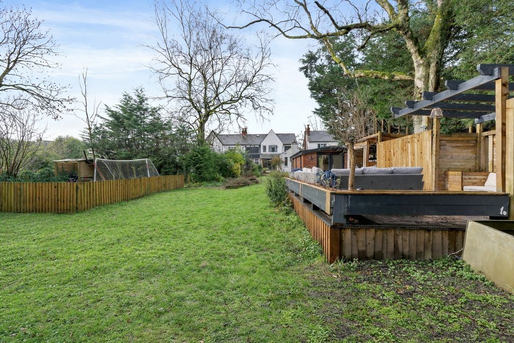 Property photo 2 of 58 4761893