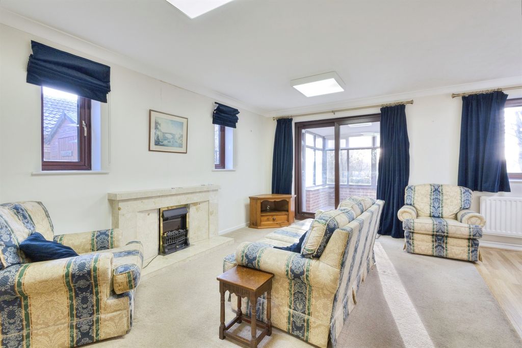 Property photo 3 of 16