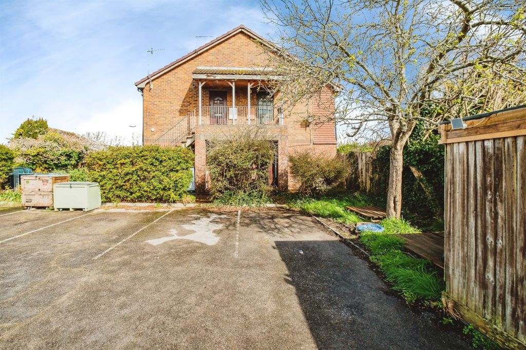 Property photo 1 of 11