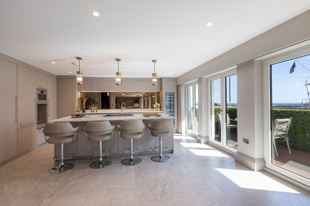 Property photo 3 of 27 Picture No. 54