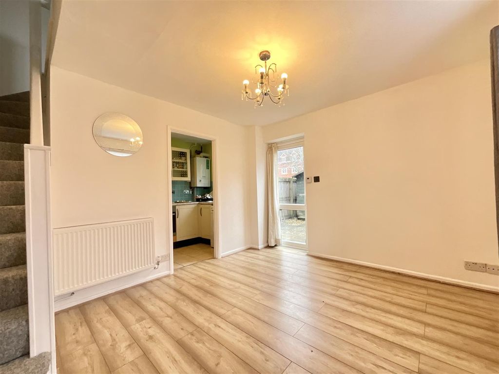 Property photo 2 of 7 Lounge