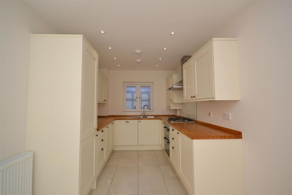 Property photo 3 of 13 8 (78).Png
