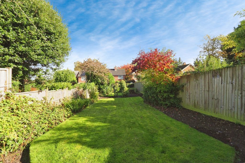 Property photo 3 of 22 Garden