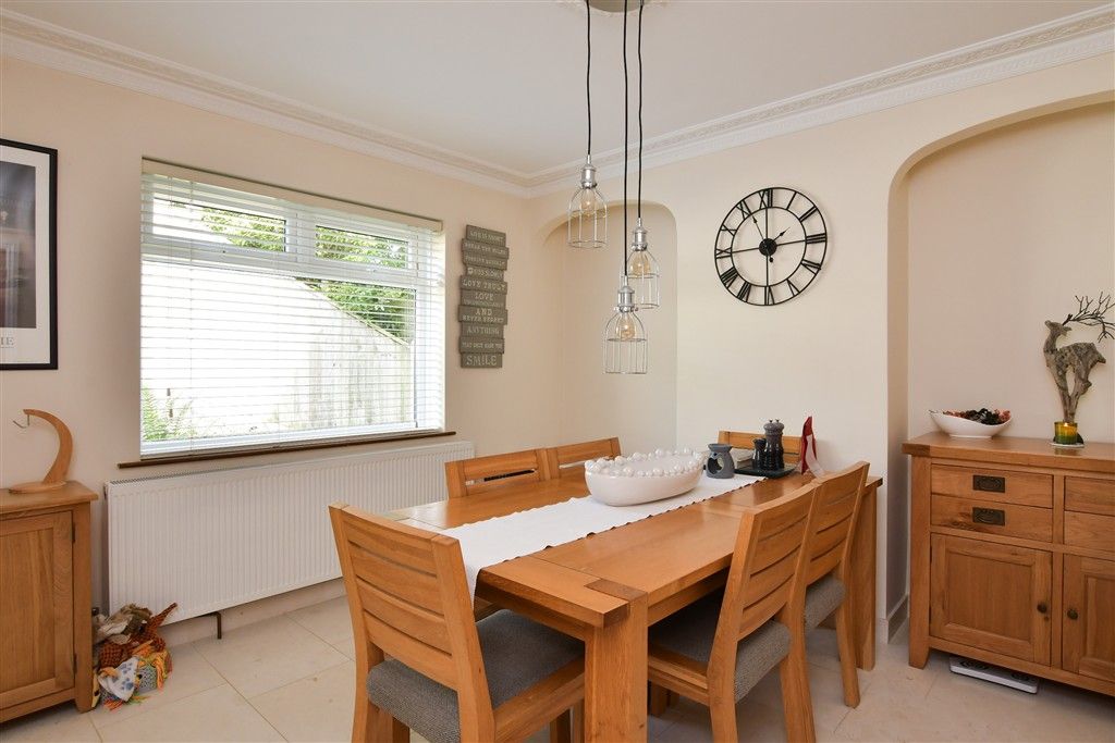 Property photo 3 of 16 Dining Area