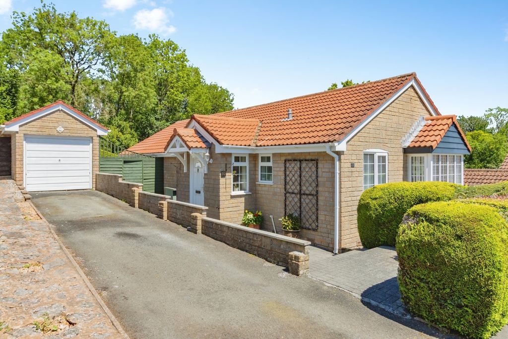Property photo 1 of 20 Pbox-Img.Jpg