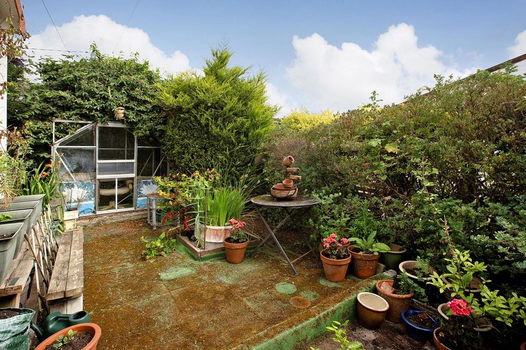 Property photo 3 of 14