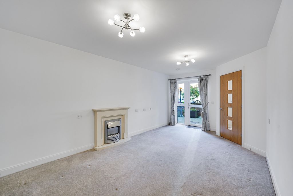 Property photo 3 of 15
