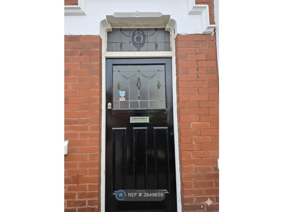 Property photo 2 of 21