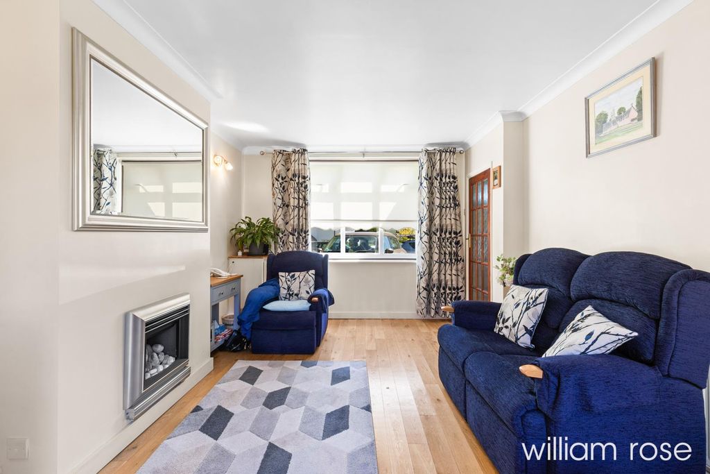 Property photo 3 of 18 Theydongrove_23.Jpg