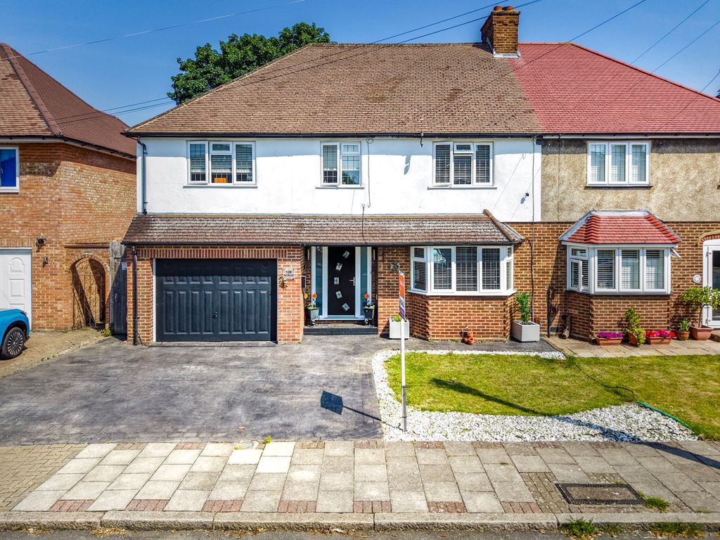 Property photo 1 of 32
