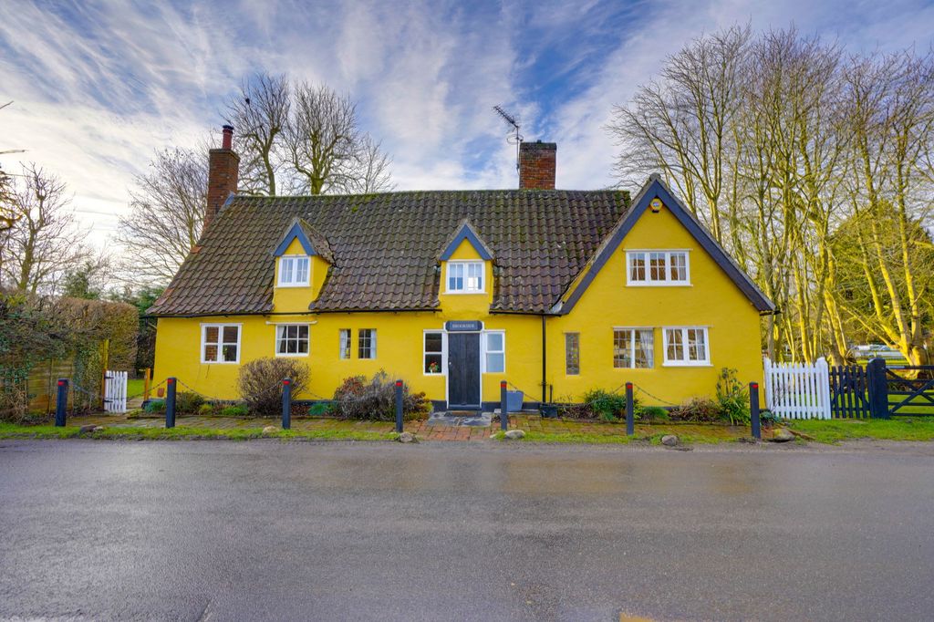 Property photo 1 of 28