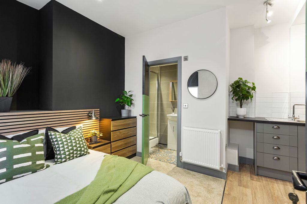 Property photo 1 of 6 Studio