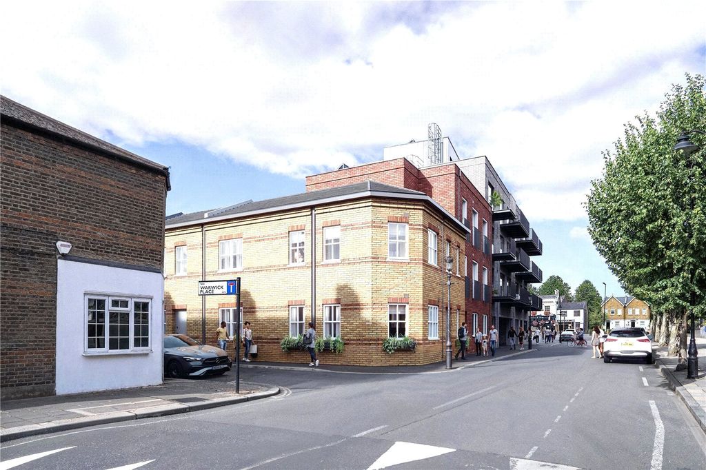 Property photo 1 of 4 External - Warwick R