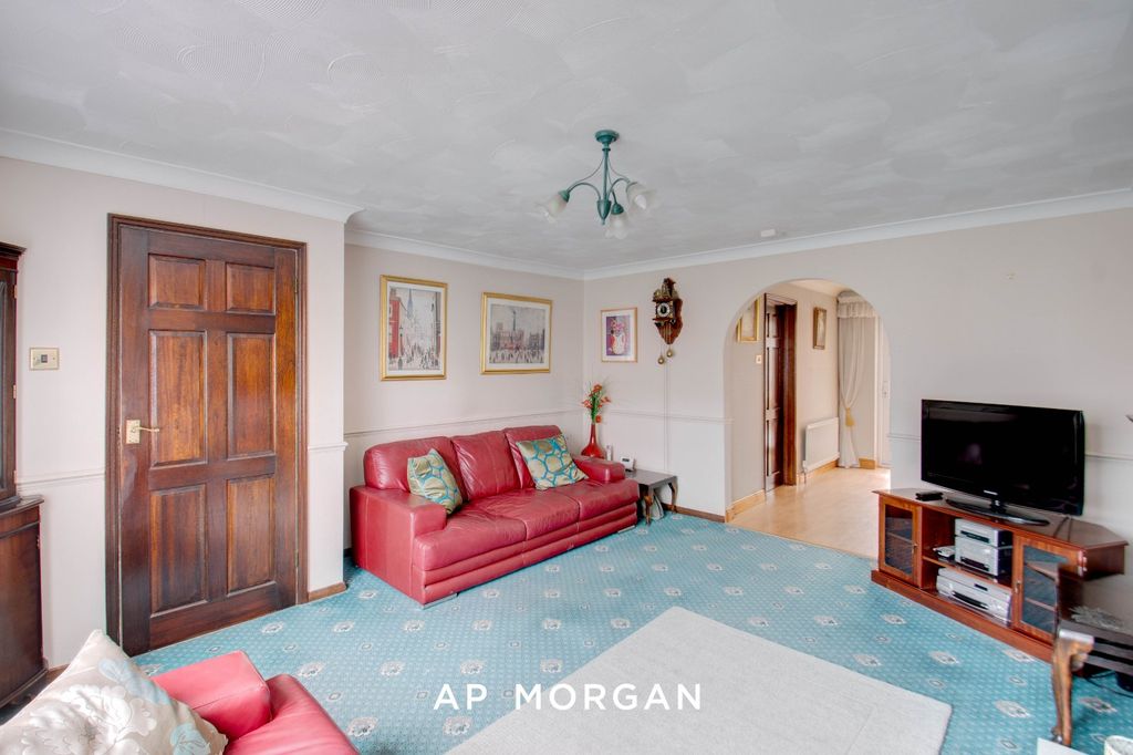 Property photo 3 of 21 Picture No. 12