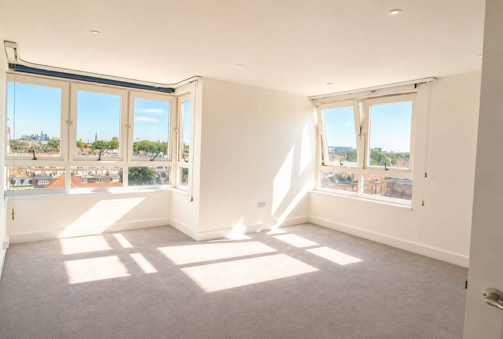 Property photo 1 of 6 1 Bed Flat To Rent Chelsea Tower, London Sw3
