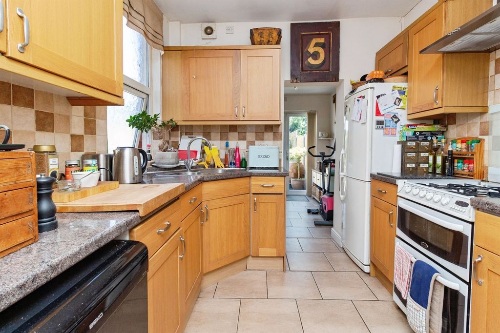 Property photo 2 of 15