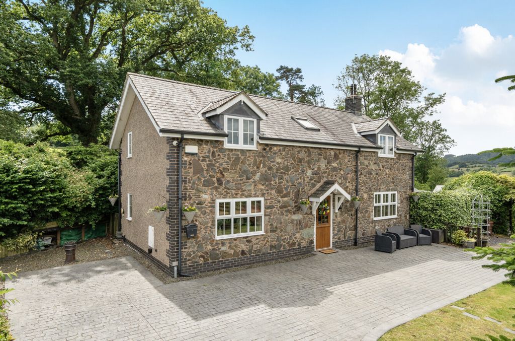 Property photo 2 of 26 1473087-1-6A2F08A...