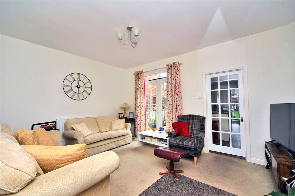 Property photo 2 of 17 Picture No. 03